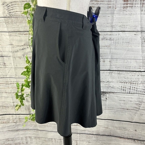 Eddie Bauer Skirt Skort size 8 Classic Black Short Swing Athletic Sports Modest - Picture 10 of 13